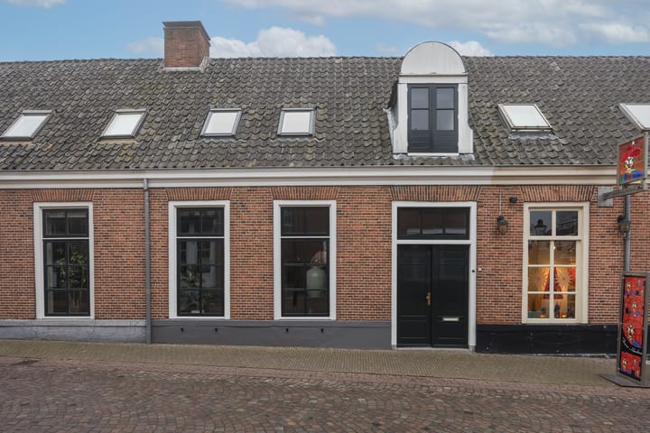 Grotestraat 25