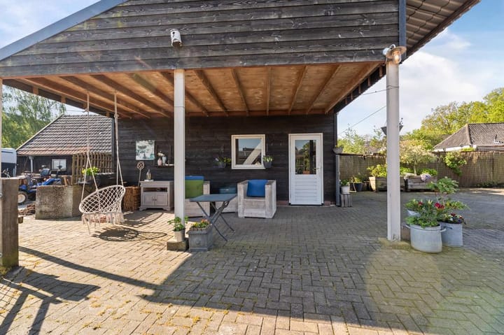 Photo 53 of Burgemeester van Engelenweg 195