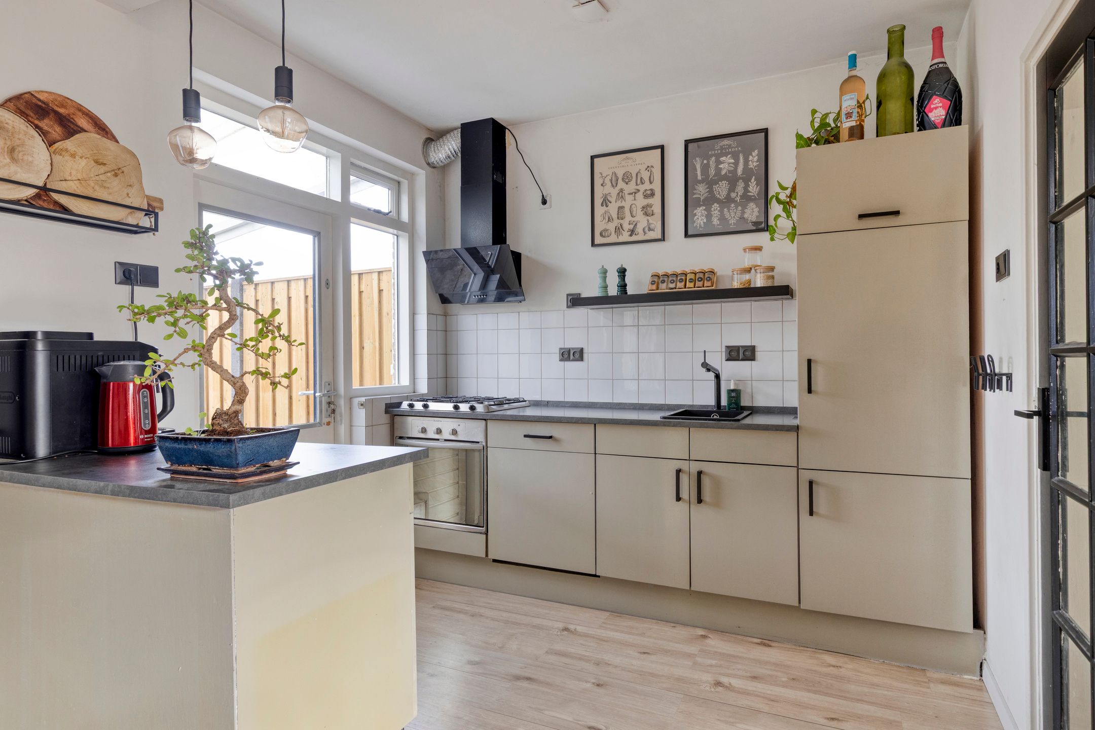 Foto 15 van Heer van Rodestraat 85