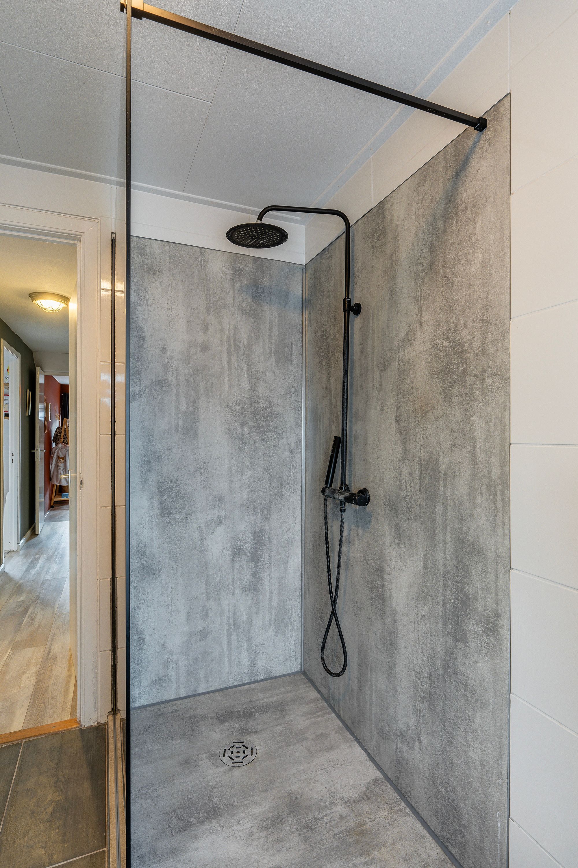 Foto 27 van Borneostraat 24