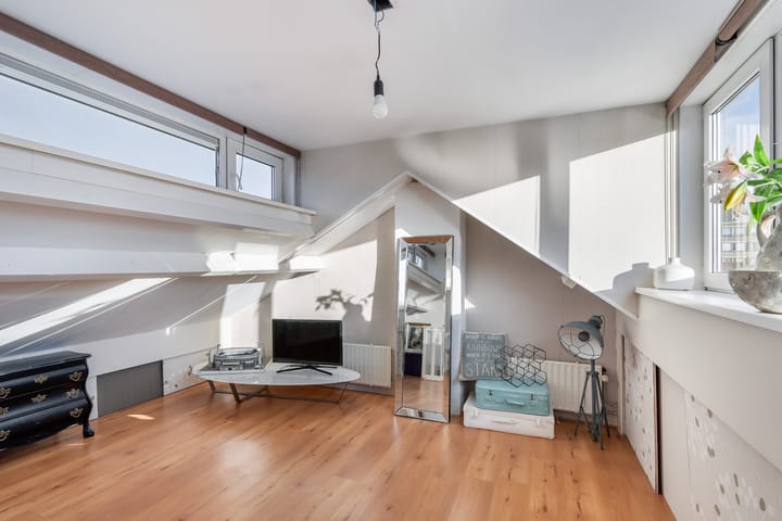 Foto 34 van Borneostraat 24