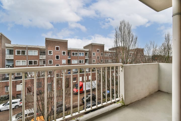 Photo 4 of Hendrik de Bruynstraat 23-2