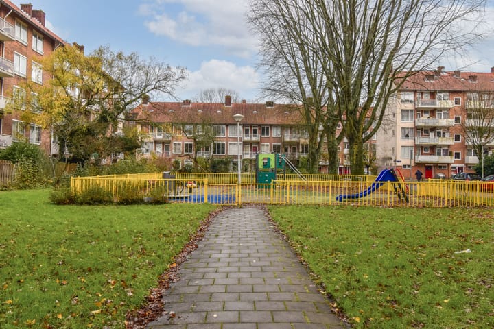 Photo 23 of Hendrik de Bruynstraat 23-2