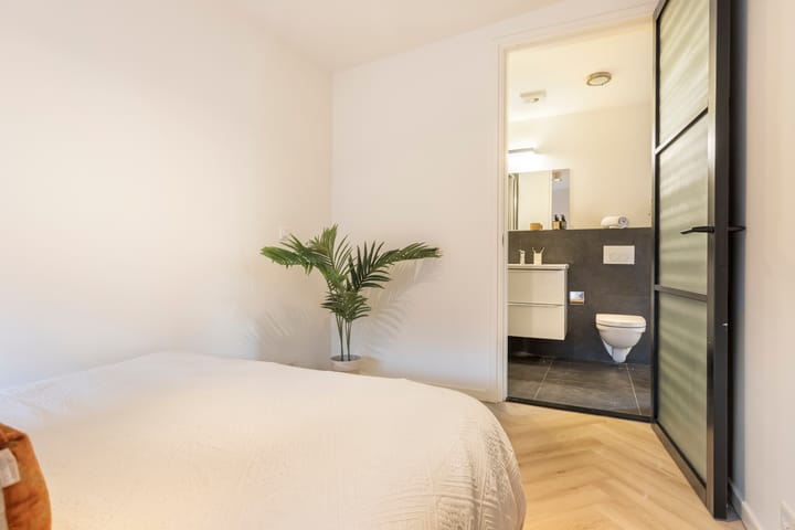 Photo 10 of Dadelpalmstraat 9-B