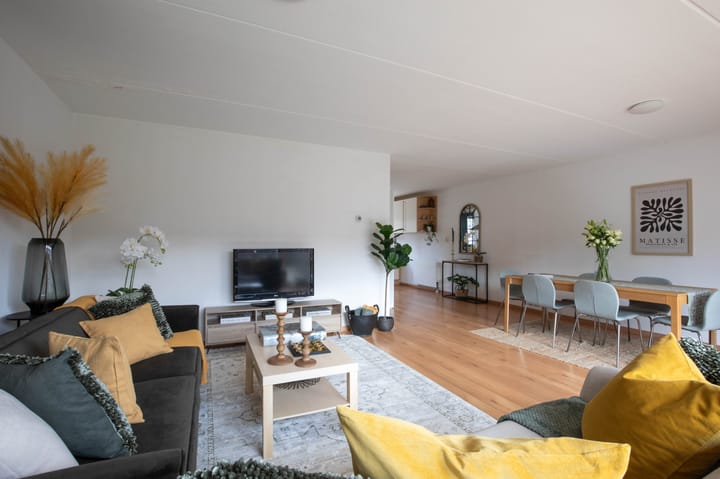 Photo 17 of Henry Moorestraat 42