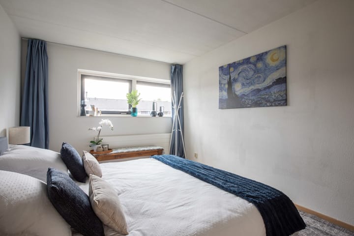 Photo 30 of Henry Moorestraat 42