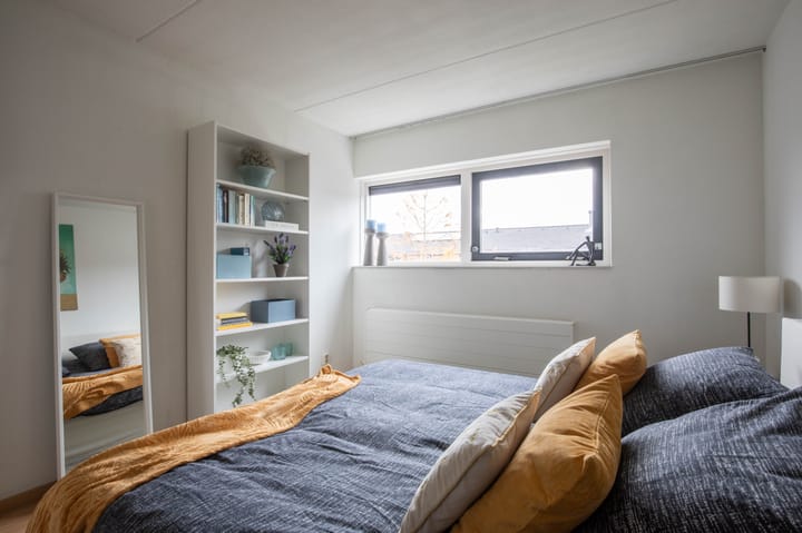 Photo 35 of Henry Moorestraat 42