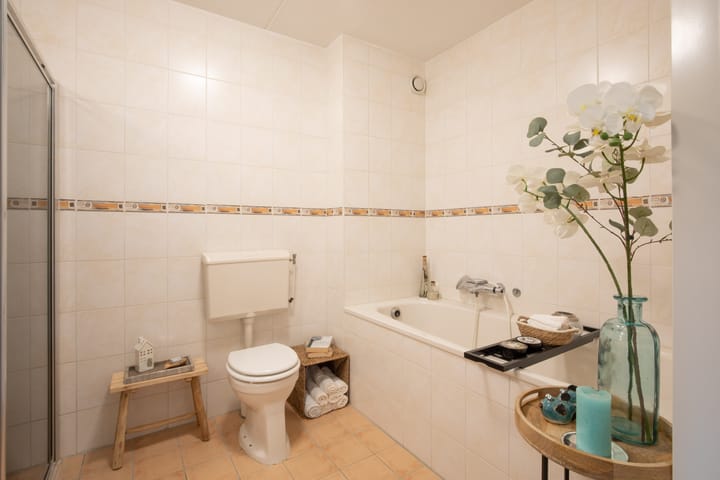 Photo 36 of Henry Moorestraat 42