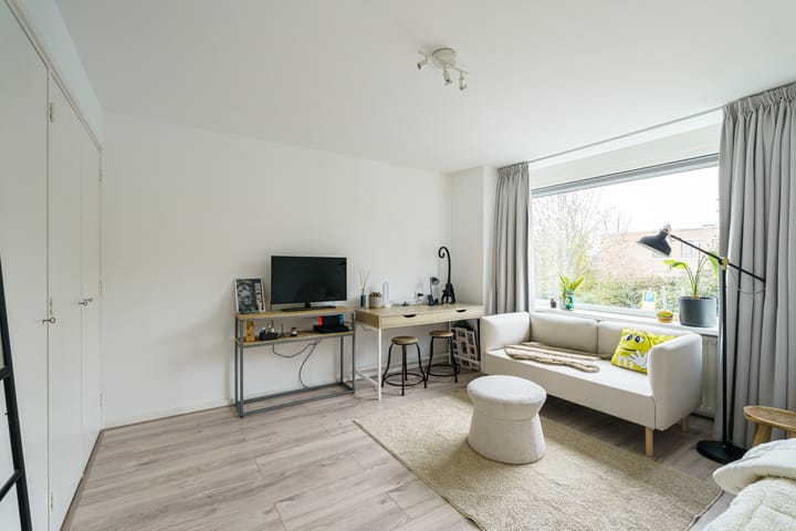 Photo 20 of Meidoornlaan 63