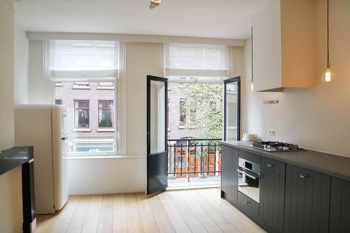 Photo 2 of Pieter Aertszstraat 77-1