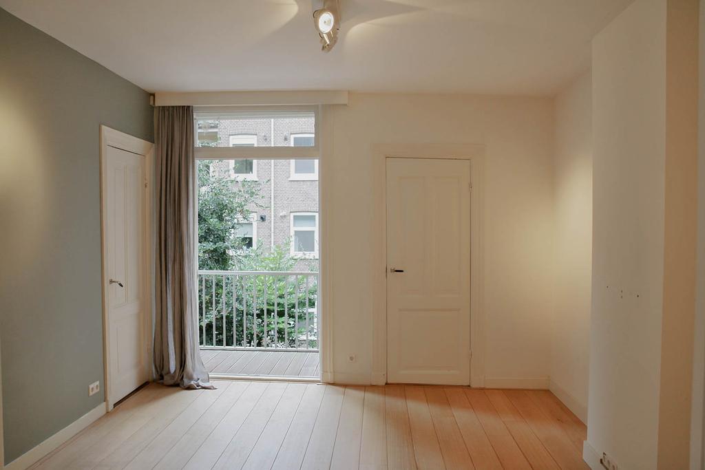 Photo 10 of Pieter Aertszstraat 77-1