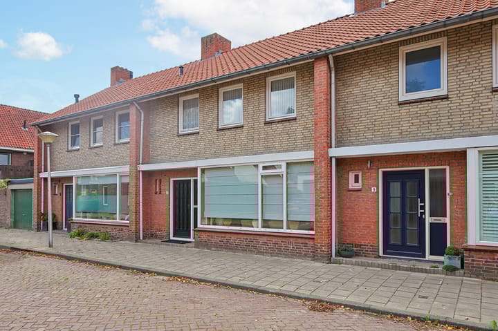 Photo 4 of Ericastraat 7