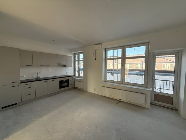 Photo 4 of Jan Evertsenstraat 81-3