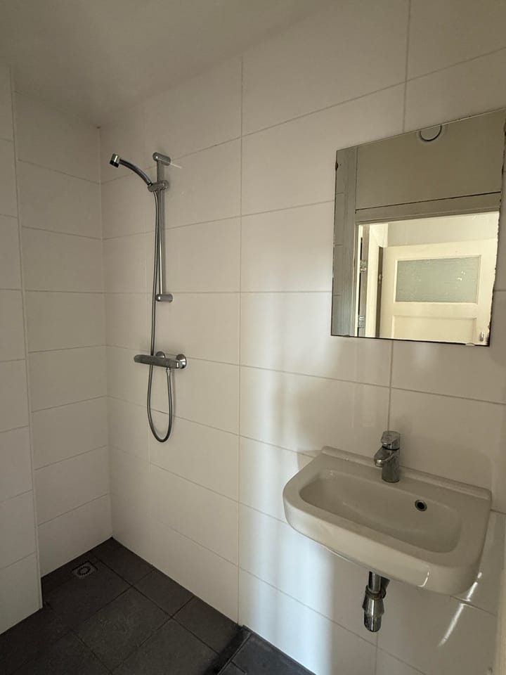 Photo 10 of Jan Evertsenstraat 81-3