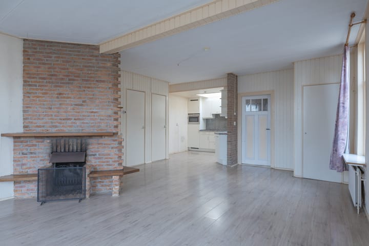 Photo 5 of Stroet 101