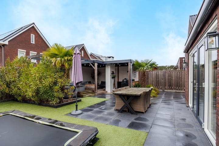 Photo 58 of Houtduiflaan 28-E