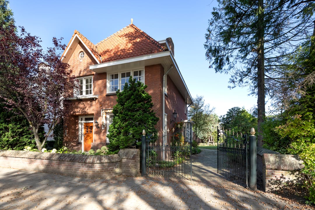 Foto 2 van Burg. Canterslaan 34