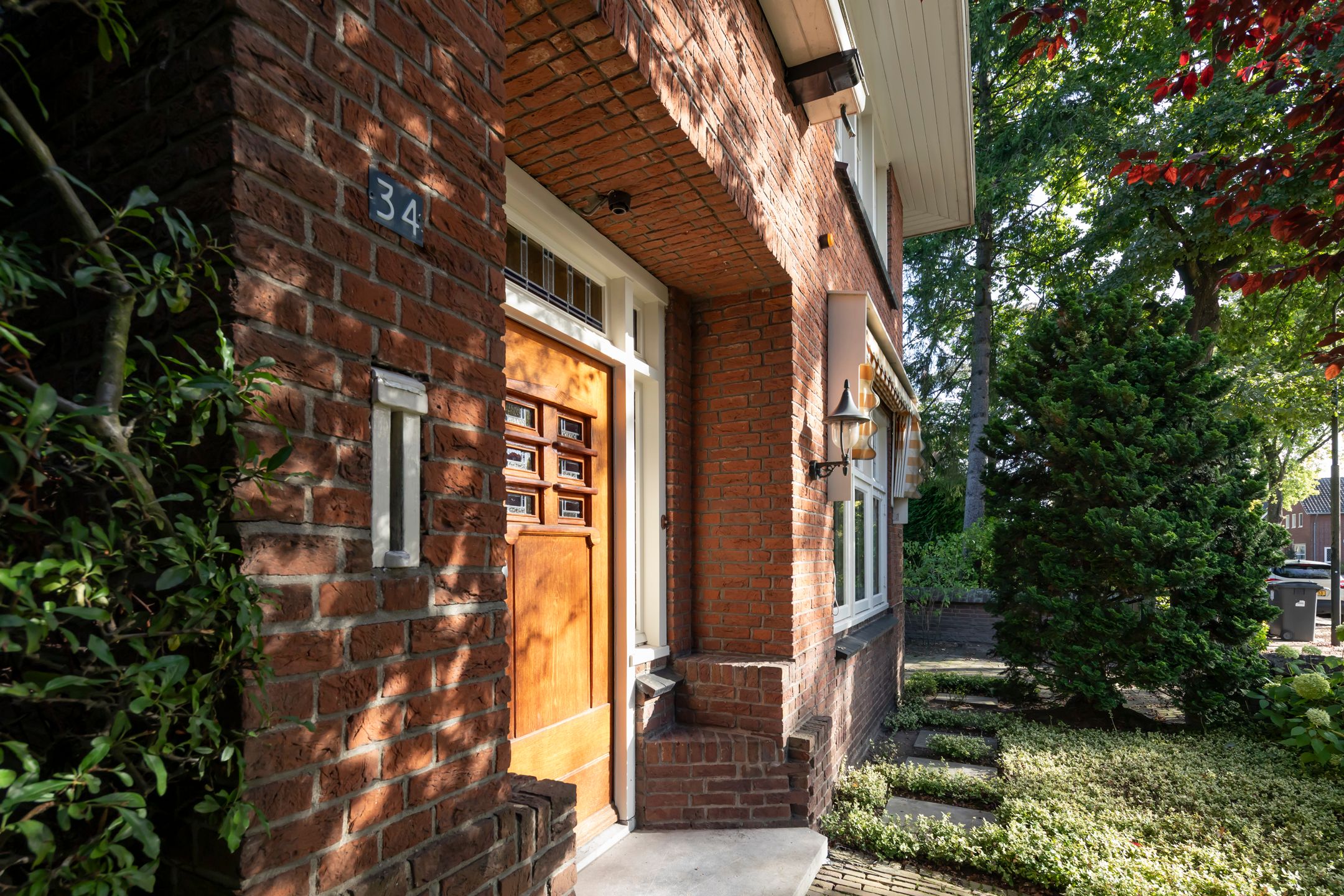 Foto 3 van Burg. Canterslaan 34