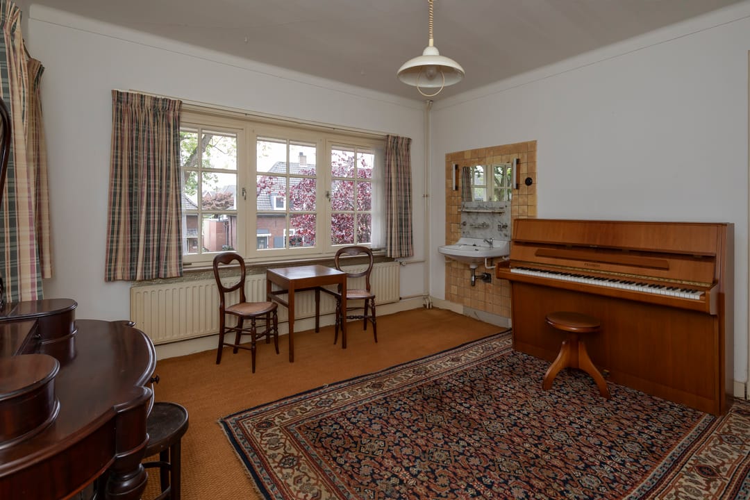 Foto 16 van Burg. Canterslaan 34