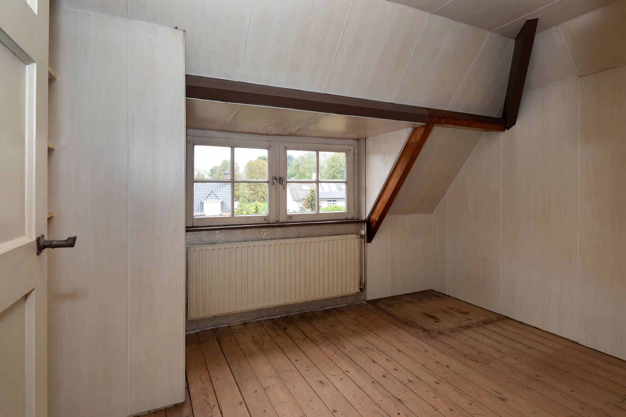 Foto 24 van Burg. Canterslaan 34