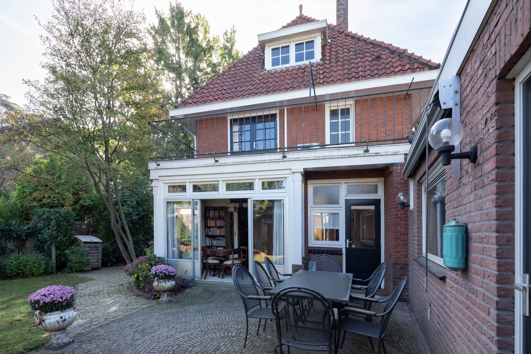 Foto 30 van Burg. Canterslaan 34