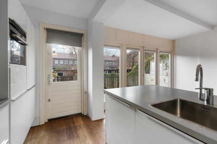 Foto 11 van Johan de Wittlaan 80