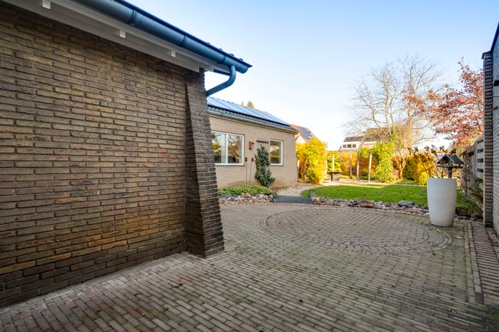 Photo 4 of Aldenhofstraat 21