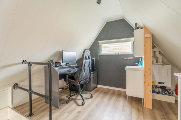 Photo 9 of Tijmstraat 17-D