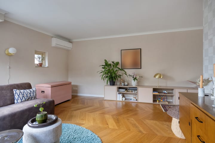 Photo 6 of Aalscholverlaan 43