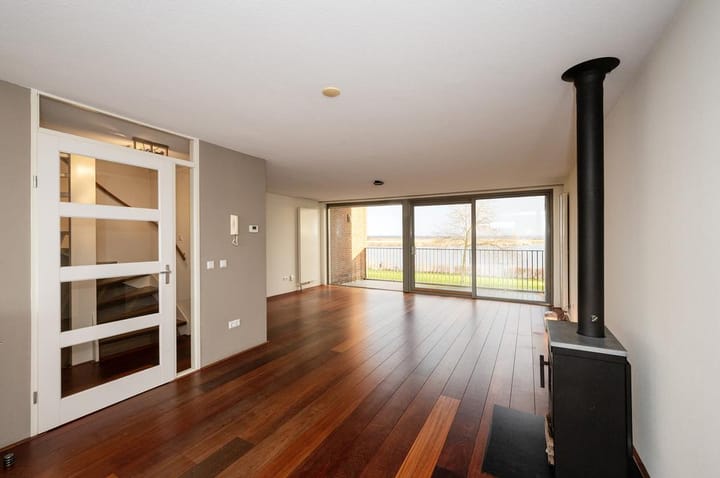 Foto 10 van Reling 15