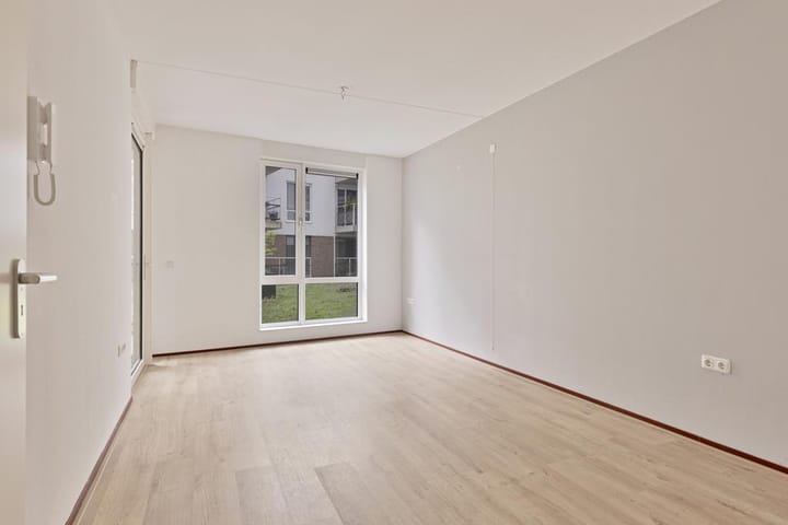 Photo 8 of Piusplein 28-03