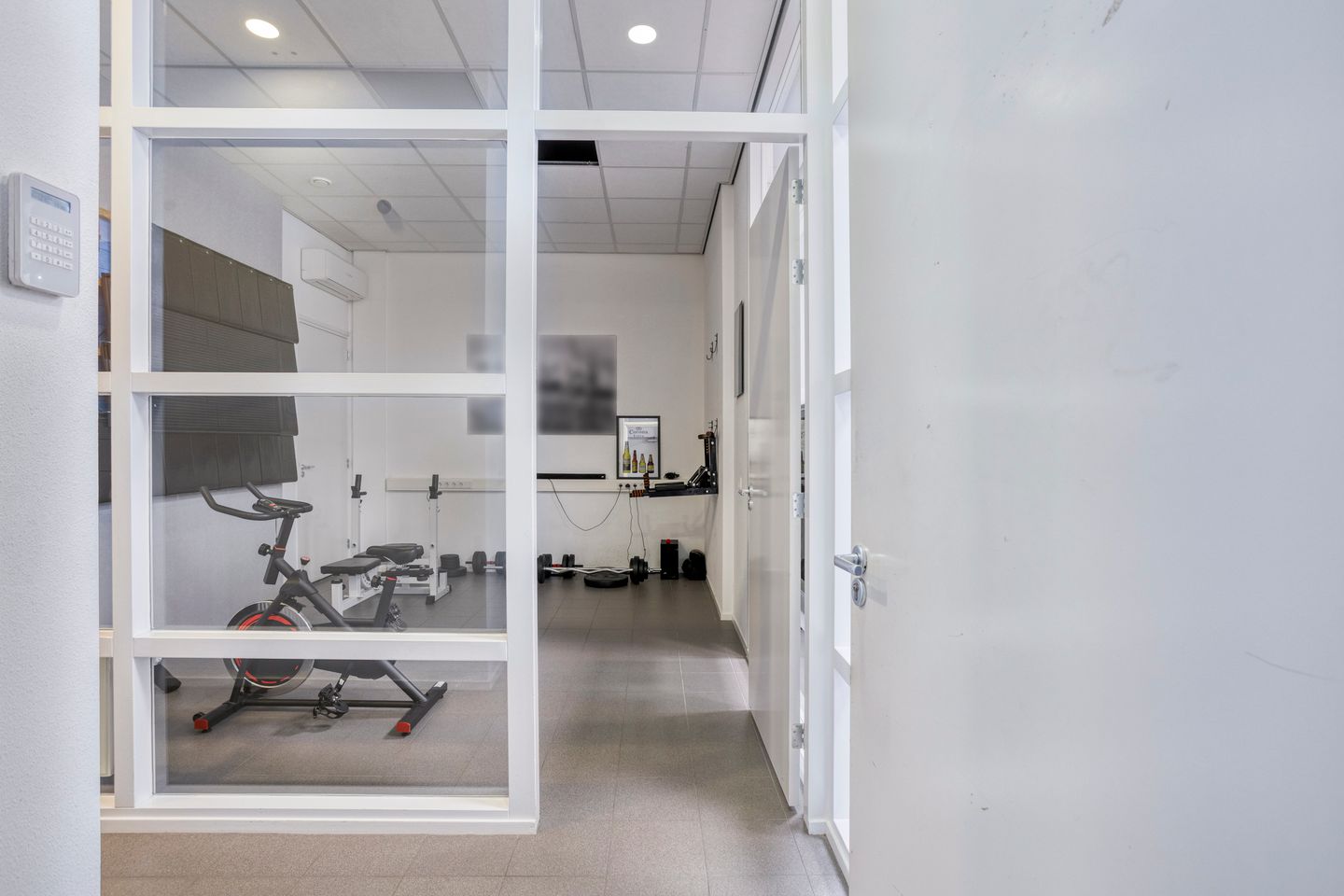 Bekijk foto 4 van Van Elderenlaan 3