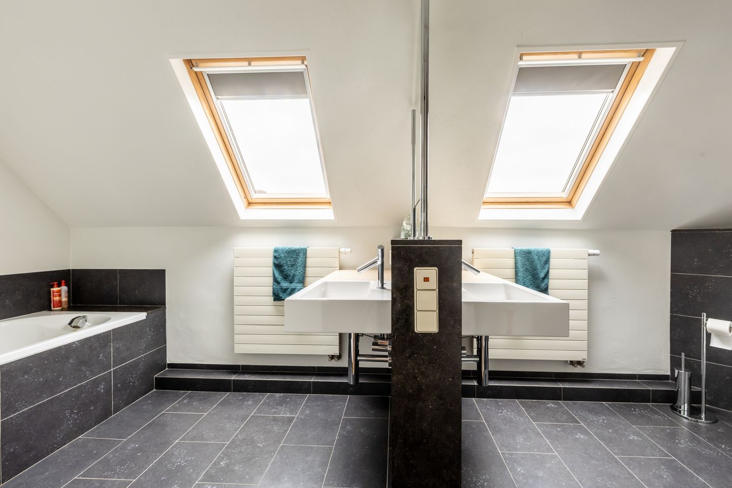 Photo 4 of Klokkenmaker 10