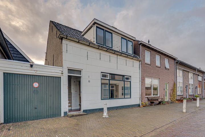 Photo 2 of Hoofdstraat 40