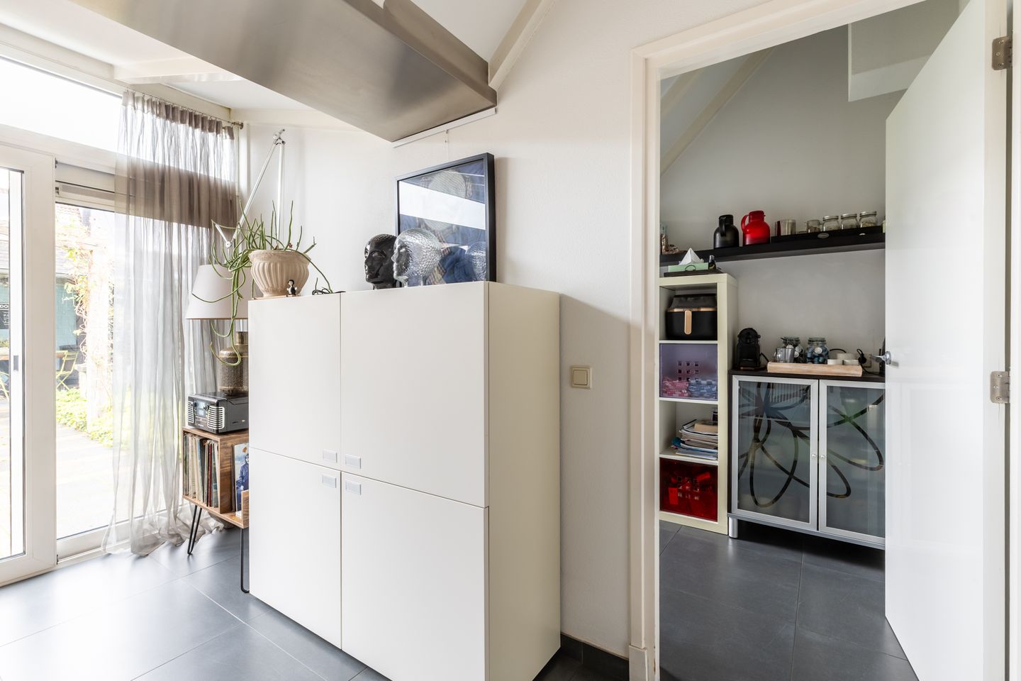 Photo 19 of Klokkenmaker 10