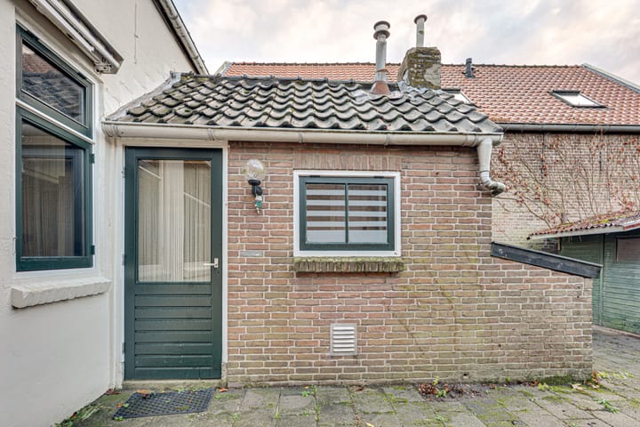 Photo 25 of Hoofdstraat 40