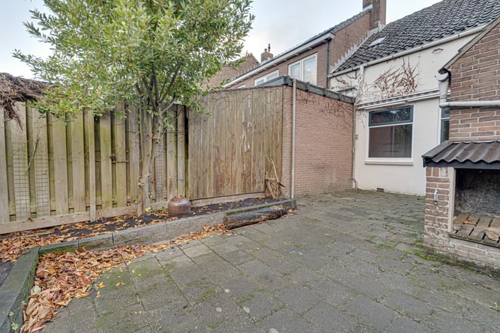 Photo 32 of Hoofdstraat 40