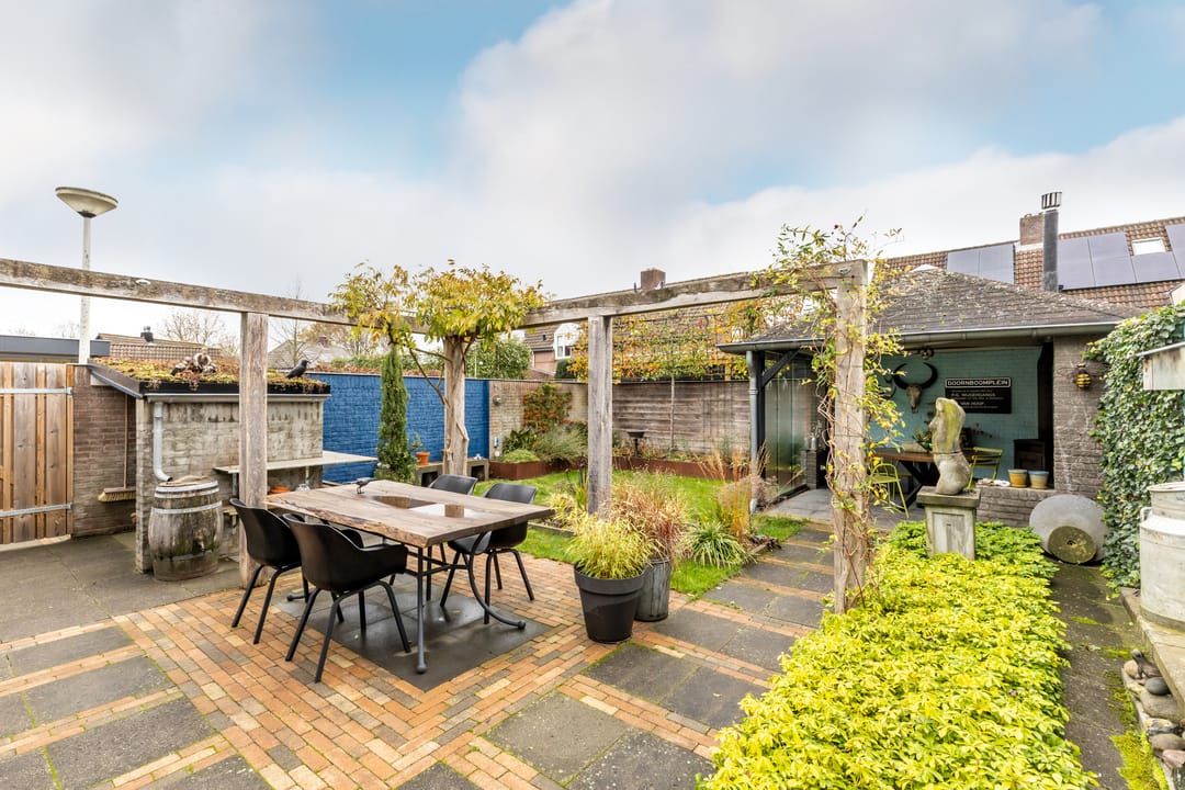 Photo 38 of Klokkenmaker 10