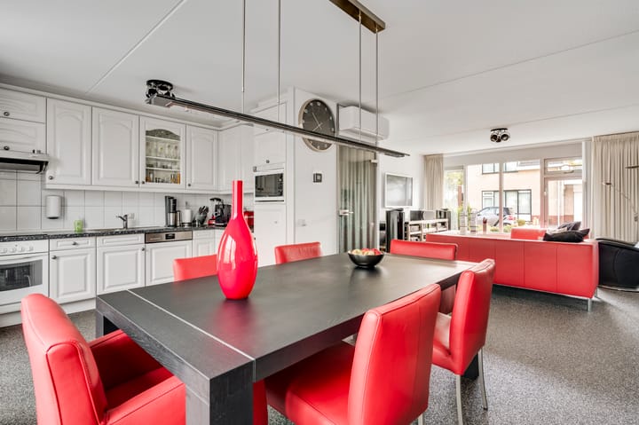 Photo 2 of Leesjongenstraat 17