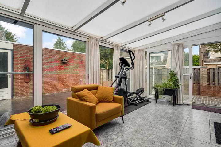 Photo 13 of Leesjongenstraat 17