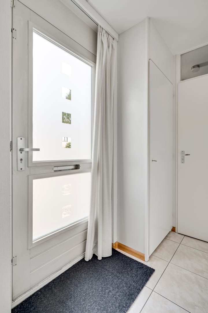 Photo 16 of Leesjongenstraat 17