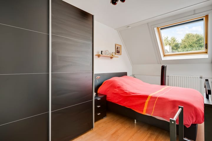 Photo 22 of Leesjongenstraat 17