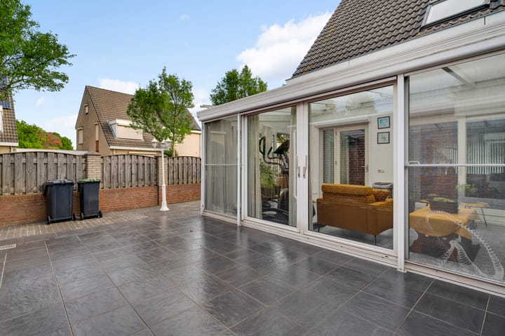 Photo 27 of Leesjongenstraat 17