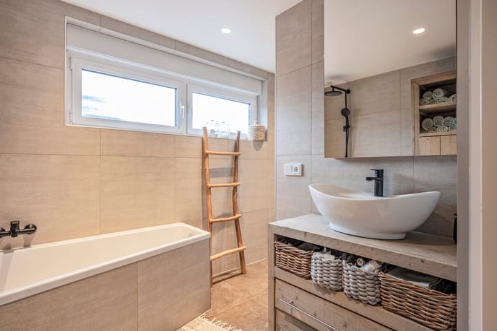 Photo 4 of Swentiboldstraat 26