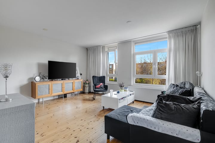 Photo 2 of Werkendamstraat 22