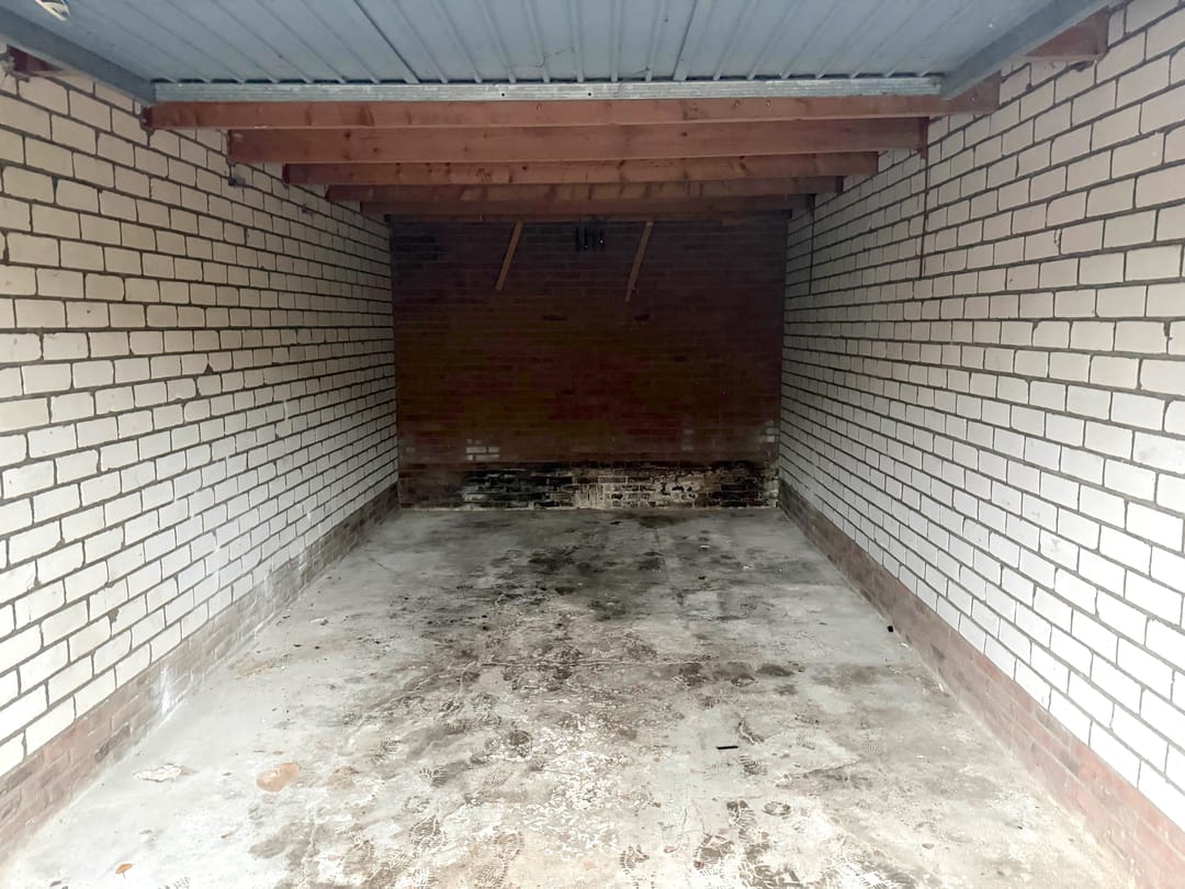 Photo 2 of Schoutstraat 74