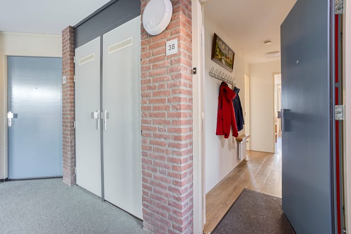 Photo 9 of Koopmanstraat 38