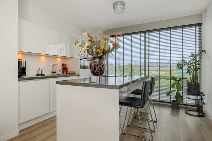 Foto 3 van Overschie 3