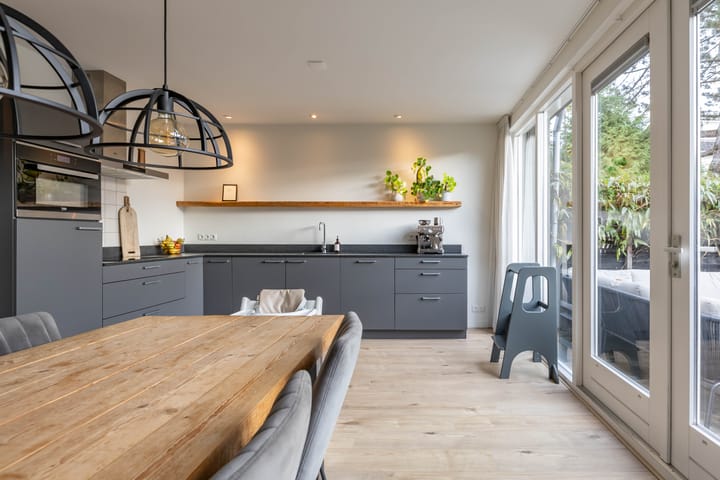 Helper Brink 69 main image