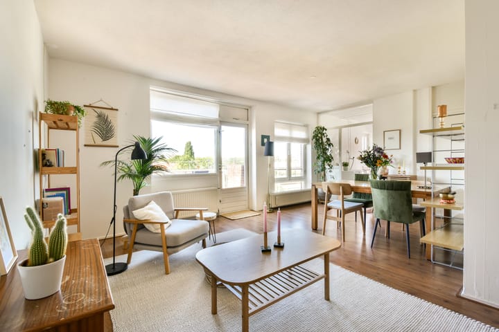 Photo 3 of Minahassastraat 8-C